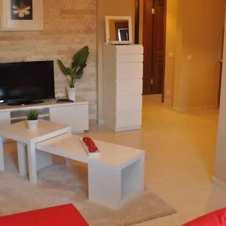 Liona Apartment *